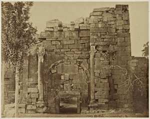 Arc de triomphe de Caracalla pris de face, hors la ville (Tebessa) (Photo rare)
