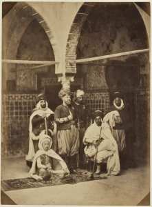 Capitaine Baba Ali, et chefs arabes (Photo rare)