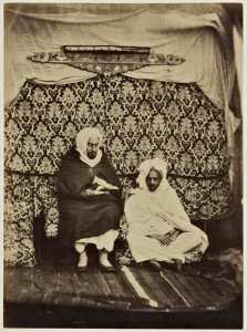 Si el Hassen ben Bou Taleb, beau-frère d'Abd-el-Kader, a épousé sa soeur Aïcha. Si Ahmet ben Mahiddin, demi-frère d'Abd-el-Kader fils d'une négresse. (Photo rare)