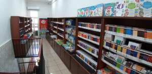 La librairie Abdelkader Alloula a ouvert ses portes il y a à peine quelques jours au boulevard Soumam #Oran... !