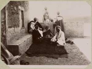 Indezin [venant] de déjeuner (Photo rare)