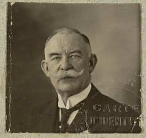 [Photographie d'identité de Jules Meyer, médecin militaire] (Photo rare)