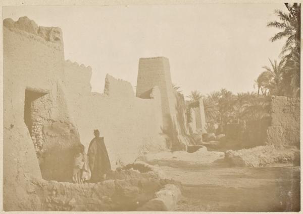 Porte et remparts du ksar d'Adrar (Photo rare)
