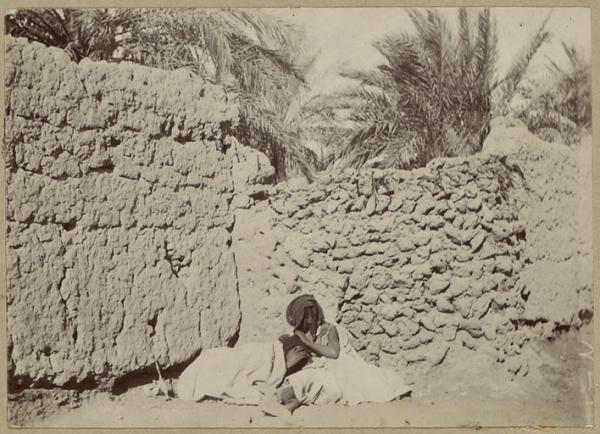 Toilette [de deux femmes] (Photo rare)