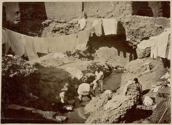 Adrar. Lavoir des Ouled Oumgal (Photo rare)