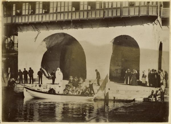 [Réception officielle d'un chef indigène peut-être un chef touareg ? à Bône?] (Photo rare)