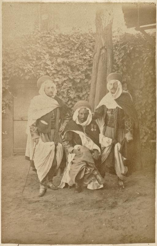 Lieutenants Ben Zaïan, Laperrine et Noël 1889 (Photo rare)