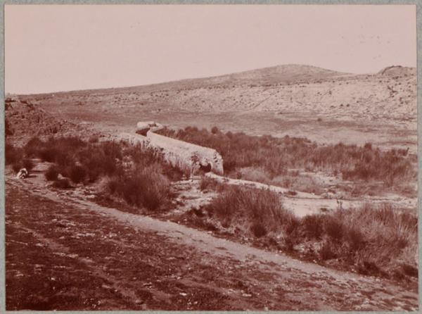 Bou-Hanifia : autre source se perdant à droite et à travers champs (Photo rare)