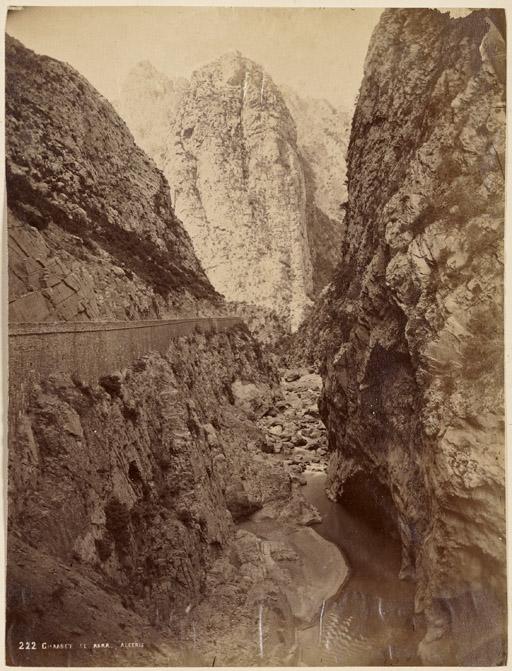 Chaabet-el-Akra (Photo rare)