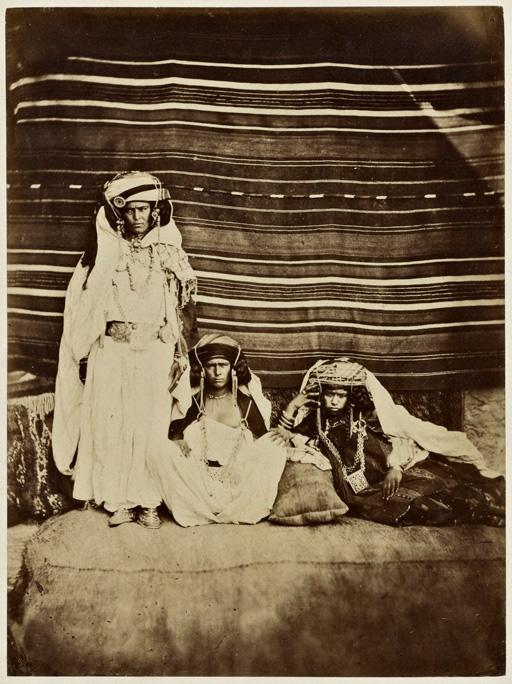 Naïlat, femmes des Oulet Naïl (Photo rare)