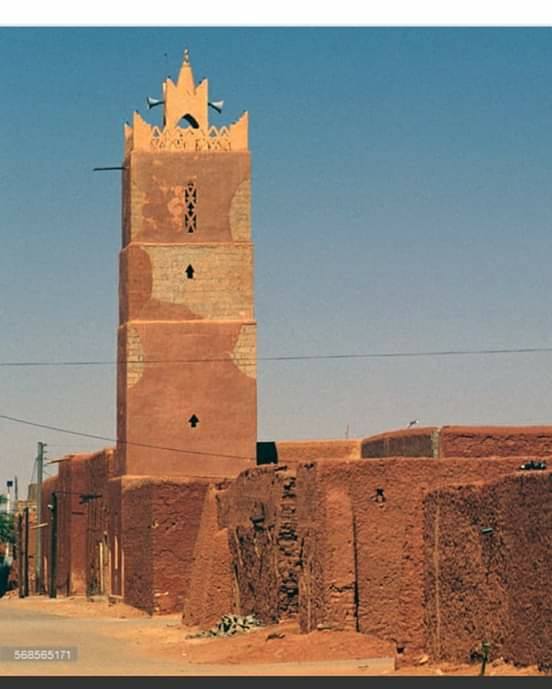 صوره قديمه لمسجد انس بن مالك في وسط مدينة تميمون