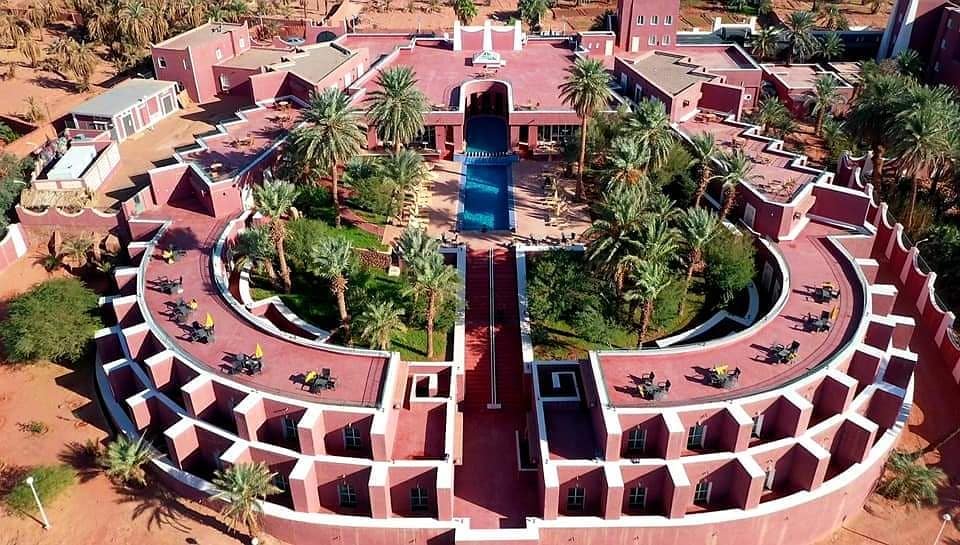 فندق قورارة - تحيط به واحة النخيل - تيميمون