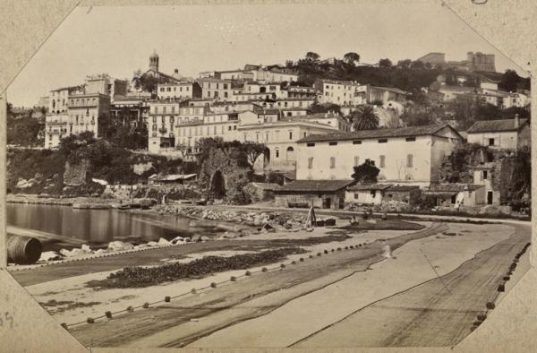[Vue du port de Bougie du coté de la porte sarrazine] (Photo rare)