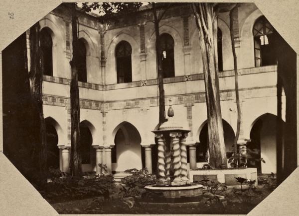 Le cercle militaire à Alger (Photo rare)