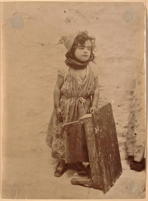 Photographie d'Algérie. Province d'Alger. [Enfant] (Photo rare)