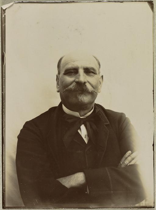 [Portrait] (Photo rare)