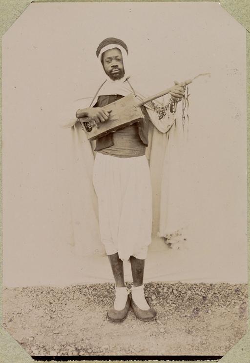 Algérie. Nègre chaouch du bureau arabe d'El Aricha (Photo rare)