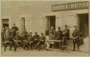 [Groupe d'officiers] (Photo rare)