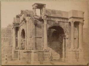 Arc de triomphe à Tebessa (Photo rare)