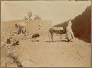 L'amplissage des outres (Photo rare)