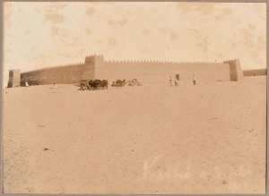 Casbah d'In-Salah [forteresse]  [étape de la colonne du Tidikelt du commandant d'Eu du 14 et 16 mars 1900?] (Photo rare)