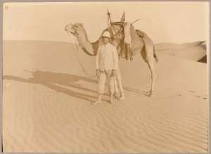 [Sergent Colones et  Joseph  le chameau] (Photo rare)