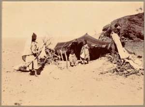 Tente de nomades à Hassi Abdelkader [étape de la mission Flamand] (Photo rare)