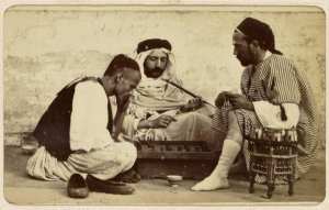 [Hommes jouant aux échecs] (Photo rare)