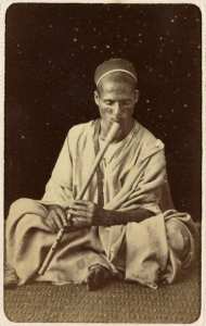 [Homme à la flûte] (Photo rare)