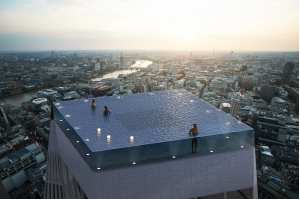 Une piscine sur le toit d'un gratte-ciel à Londres
