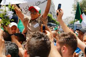 Benyoucef Mellouk au 20 ème vendredi de Hirak à Alger