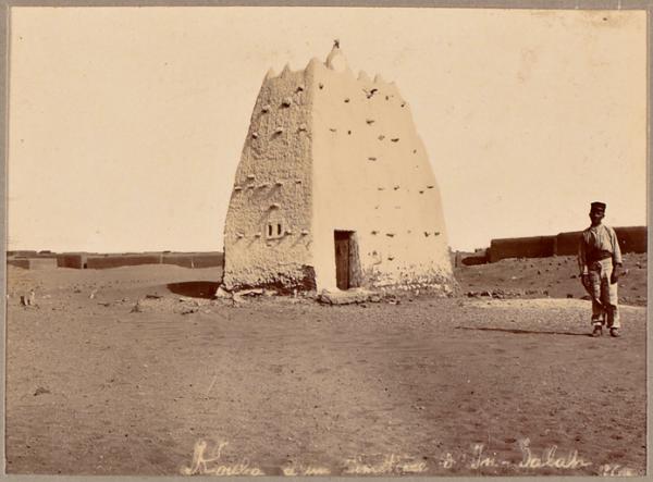 Kouba d'un cimetière d'In-Salah (Photo rare)