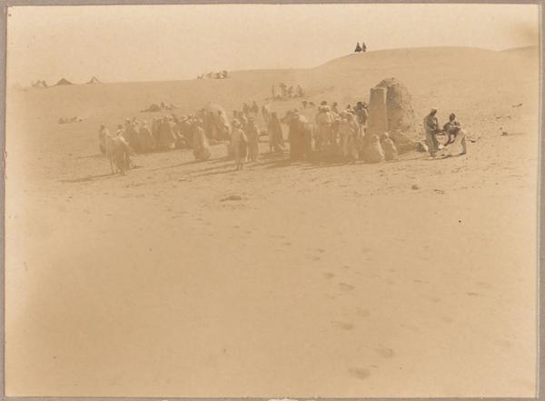 Hassi-Meksa près Fort-Miribel [étape de la colonne du Tidilelt le 26 février 1900] (Photo rare)