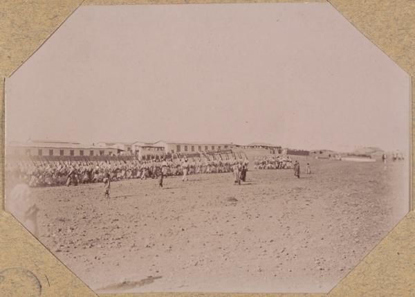 Béni-Abbès 1902. La redoute construite par le 6e bataillon, novembre 1902. Arrivée de la 3e compagnie du 1ers tirailleurs (Photo rare)