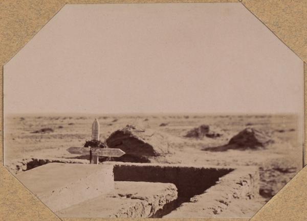 El Morra. Tombeau des légionnaires tués à El Moungar (Photo rare)