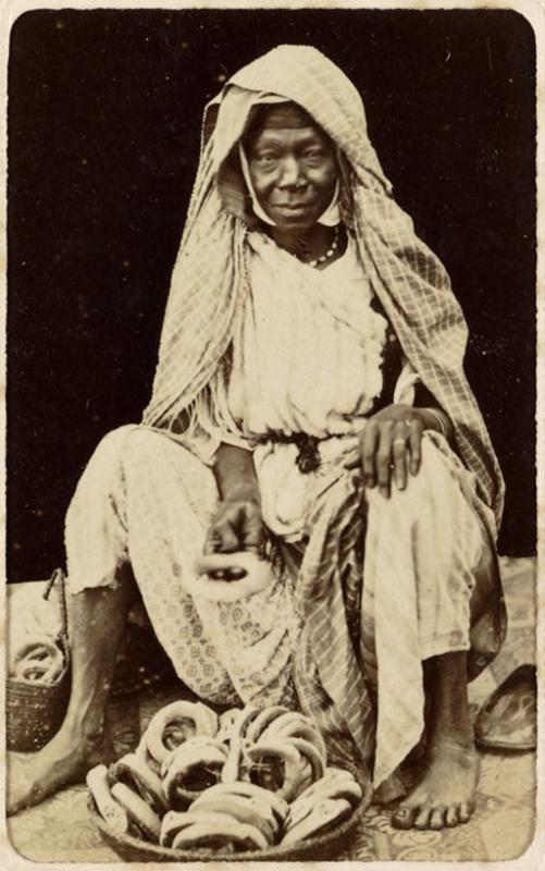 [Vieille femme] (Photo rare)