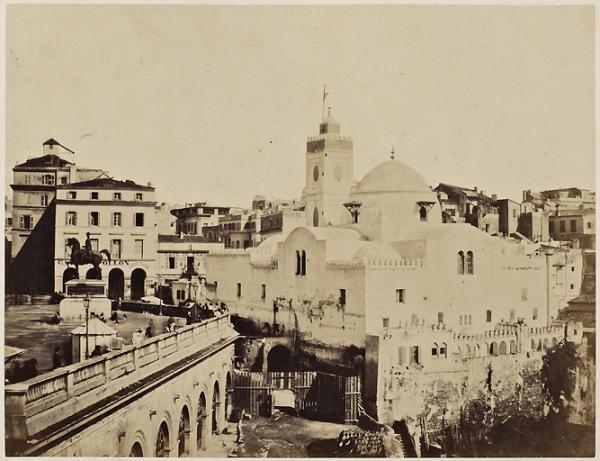 Place du gouvernement et mosquée de la Pêcherie (Alger) (Photo rare)