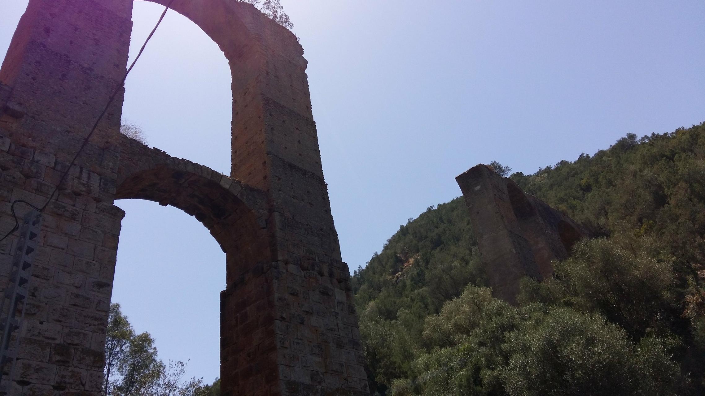 Aqueduc de Oued El-Bellaa... !
