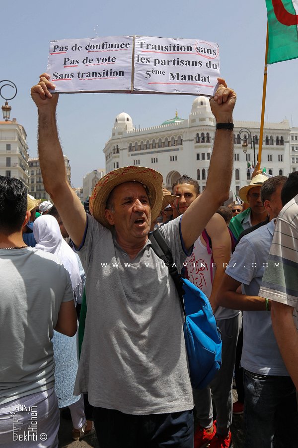 Le Hirak qui demande l'indépendance des algériens 67 ans après l'indépendance du pays