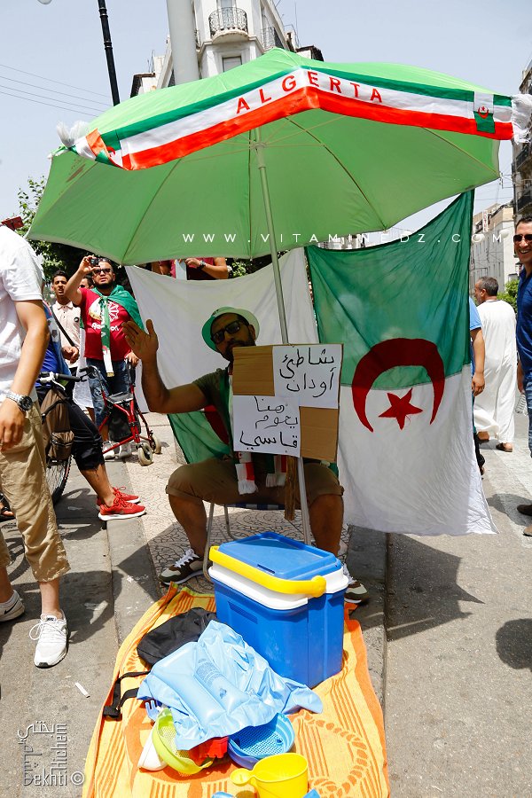 Humour et dérision, la révolution du Sourire a très bien porté son nom