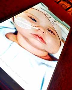 طفل مريض😭😖