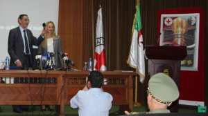 Croix rouge internationale - Algérie : remise de documents d’archives liés à la guerre de libération