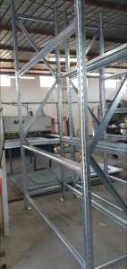 Industrie. Fabrication. Construction & Travaux de menuiserie métallique