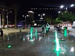 Sidi Bel Abbes, son esplanade, ses terrasses de crèmeries et son jet d'eau lumineux