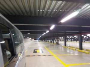Parking géant du centre commercial Essenia