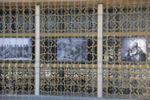 Exposition de Marc Garanger au palais des expositions de Tlemcen (Carex)