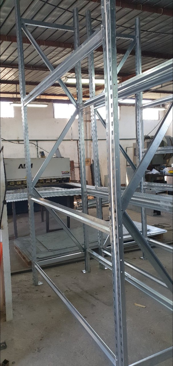 Industrie. Fabrication. Construction & Travaux de menuiserie métallique