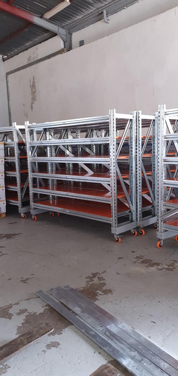 Industrie. Fabrication. Construction & Travaux de menuiserie métallique