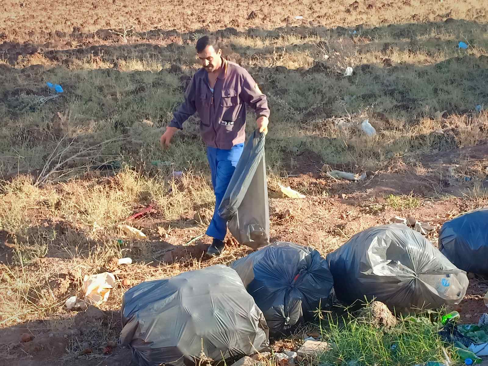 جمع نفايات البلاستكية