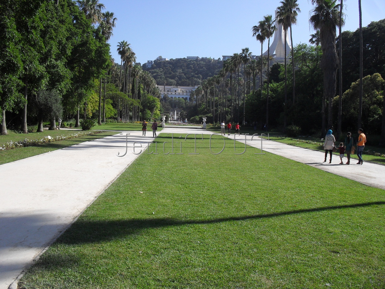 Jardin d'essai- les allées
